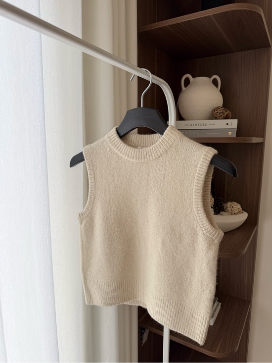 Arket Sweaters - Arket Cream Sleeveless Knit Sweater Vest